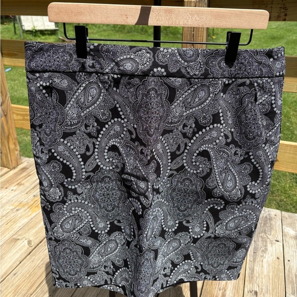 The Limited Dresses & Skirts - The Limited Black and White Floral Skirt